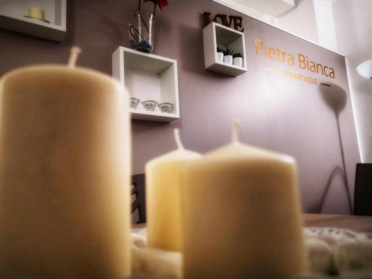Pietra Bianca Appartment Барі Екстер'єр фото