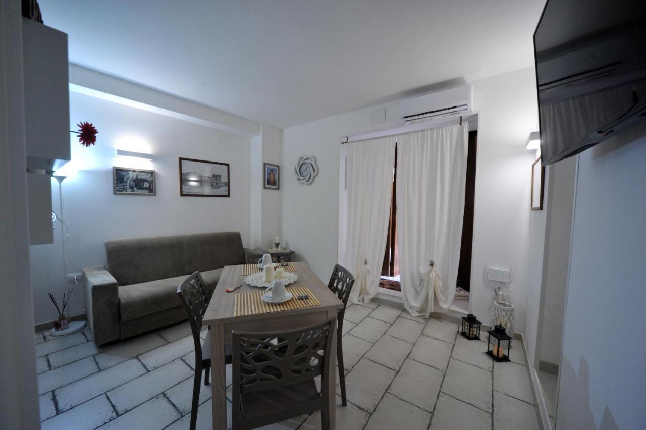 Pietra Bianca Appartment Барі Екстер'єр фото