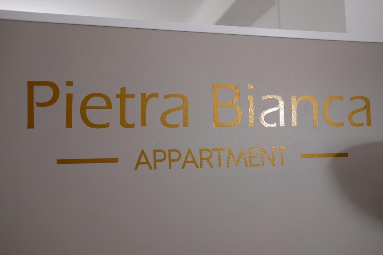 Pietra Bianca Appartment Барі Екстер'єр фото